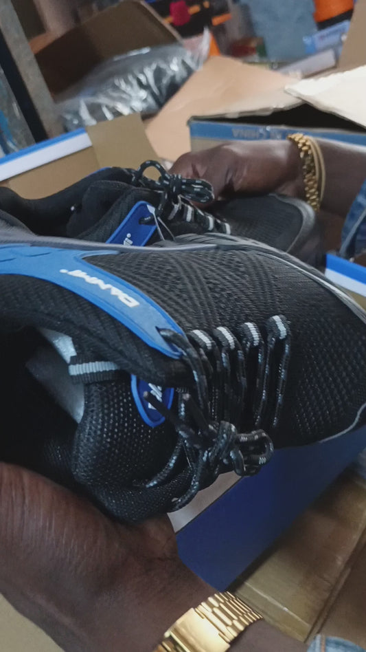 Chaussure de sécurité disponible, anti crévation, embout d'acier, antidérapant, résistant à la perforation ,imperméable, anti statique. Toute les pointure No 38 jusqu'à 46 .