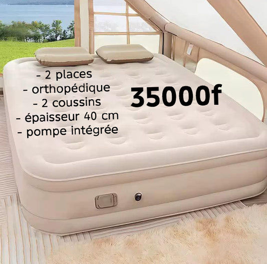 Matelas gonflable à couchage orthopédique en polyester fabriquer avec de matière durable. Idéal pour tout types d'endroit et camping.