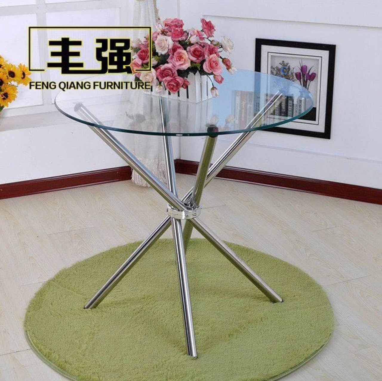 Promo : 18000f .                            Table de salle à manger ronde de luxe moderne en métal et verre et très solide.