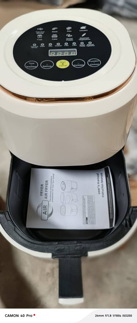 Prix : 25000f au lieu de 45000f.  Grande friteuse à air électrique 8 litres, four domestique intelligent, four à Convention multifonction sans huile, 6 modes de cuisson.